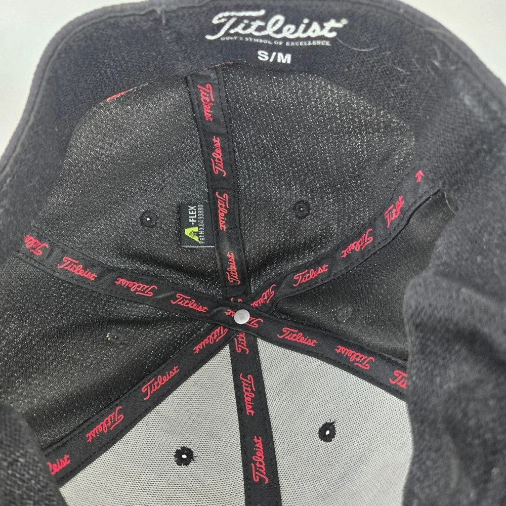 Titleist FJ Tour Golf Hat Black Red Script Logo A-Flex Pro V1 Fitted Cap S/M PGA